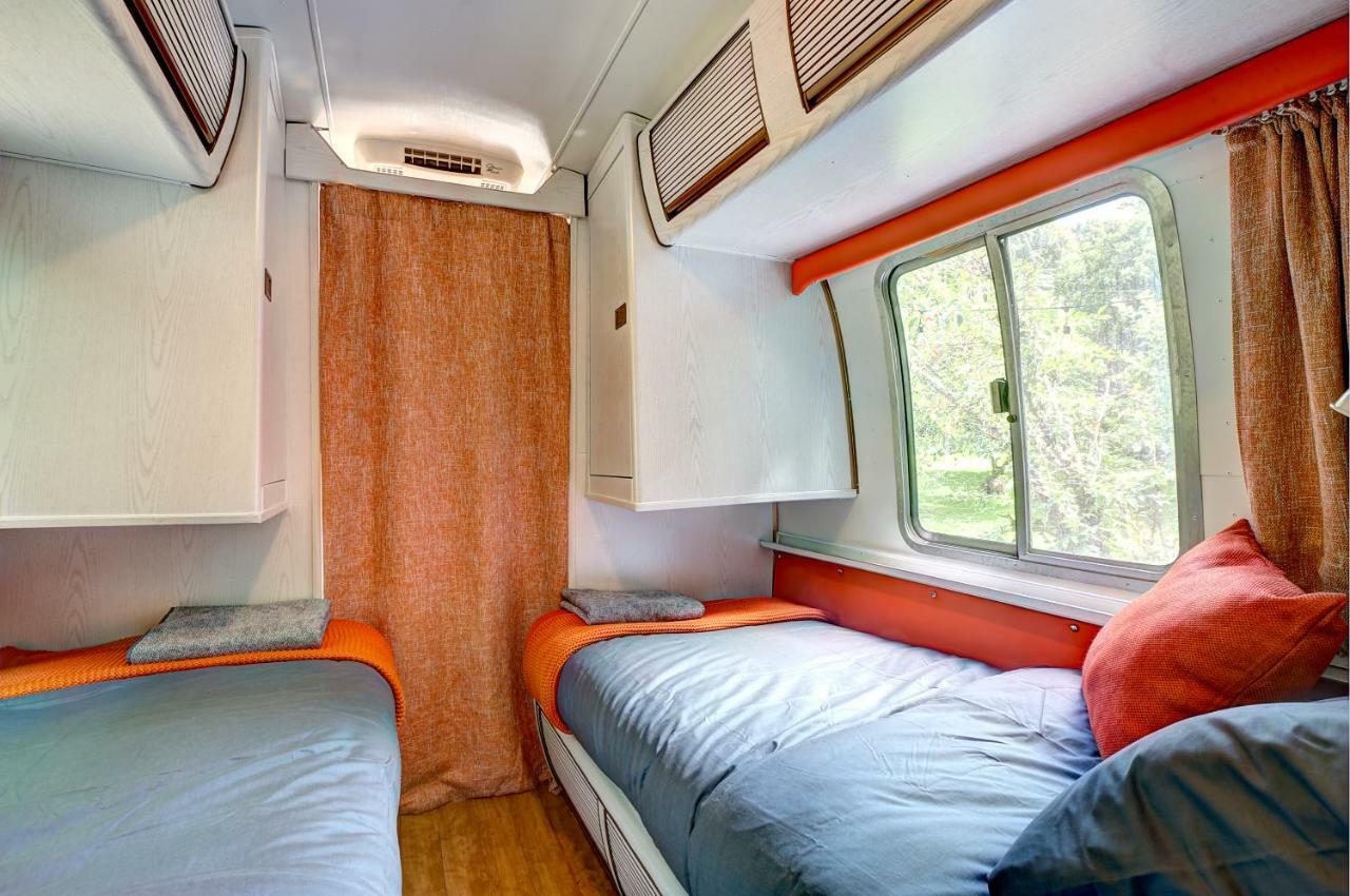 Glamping 1970 American Airstream Motorhome Ponsanooth Zewnętrze zdjęcie