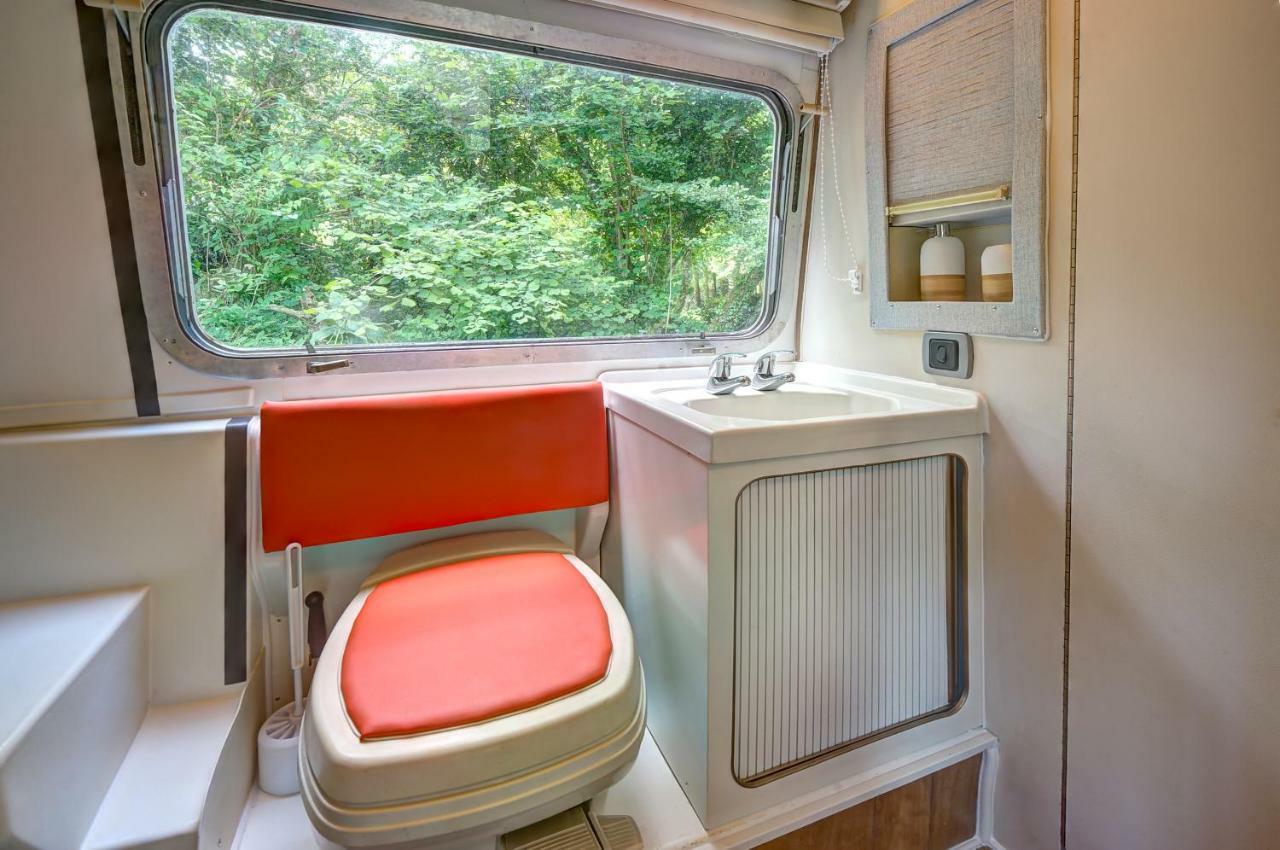 Glamping 1970 American Airstream Motorhome Ponsanooth Zewnętrze zdjęcie